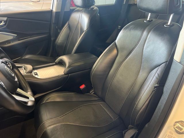 Acura RDX Vehicle Full-screen Gallery Image 19