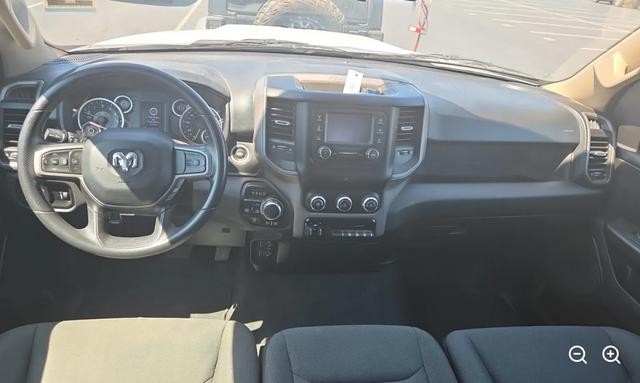 Ram 1500 Vehicle Full-screen Gallery Image 03