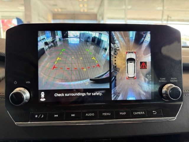 Mitsubishi Outlander PHEV Vehicle Full-screen Gallery Image 16