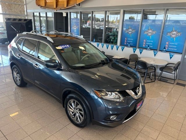 Nissan Rogue Vehicle Full-screen Gallery Image 07