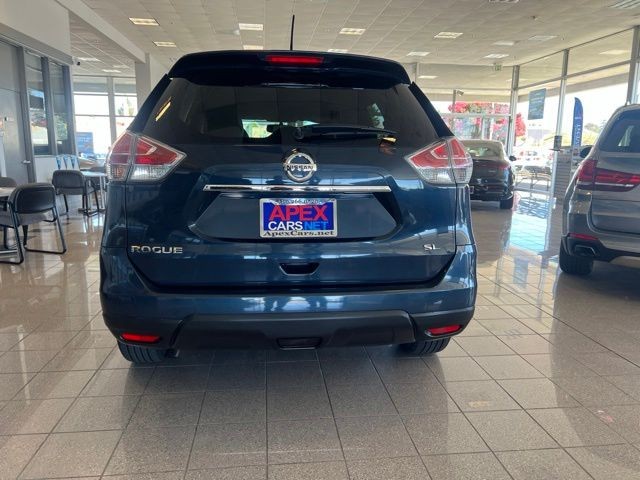 Nissan Rogue Vehicle Full-screen Gallery Image 11