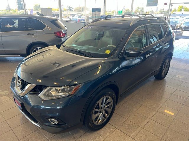 Nissan Rogue Vehicle Full-screen Gallery Image 15