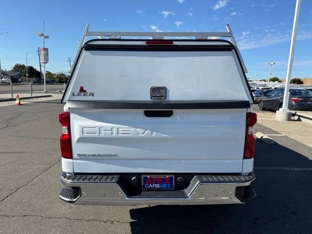 Chevrolet Silverado 1500 Vehicle Full-screen Gallery Image 05