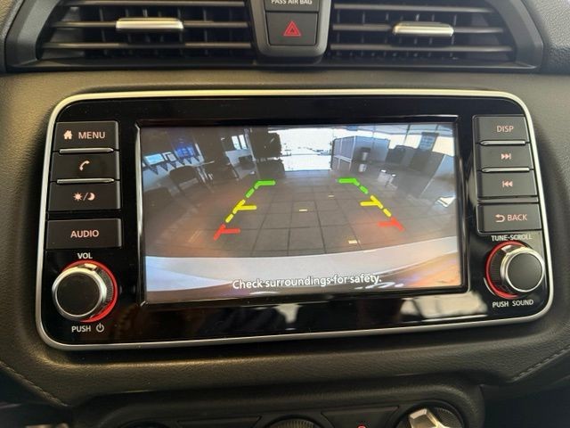 Nissan Versa Sedan Vehicle Full-screen Gallery Image 16