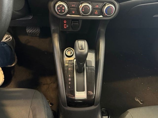 Nissan Versa Sedan Vehicle Full-screen Gallery Image 18