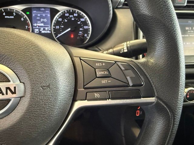 Nissan Versa Sedan Vehicle Full-screen Gallery Image 19