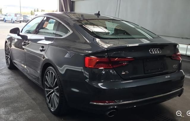 Audi A5 Sportback Vehicle Full-screen Gallery Image 02
