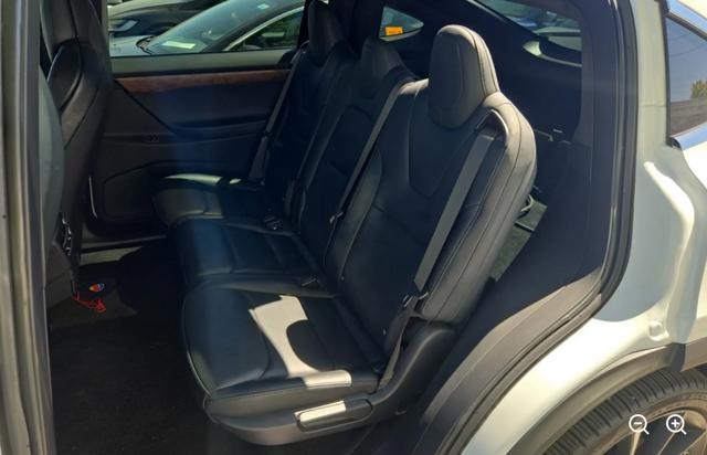 Tesla Model X Vehicle Full-screen Gallery Image 07