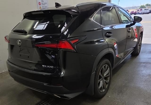 Lexus NX Vehicle Full-screen Gallery Image 03