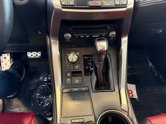 Lexus NX Vehicle Full-screen Gallery Image 18