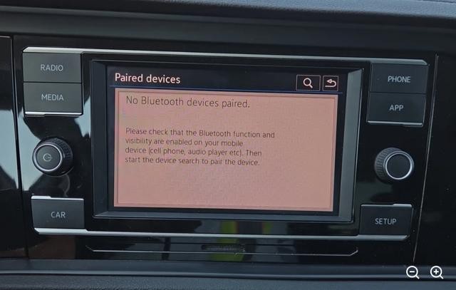 Volkswagen Jetta Vehicle Full-screen Gallery Image 05