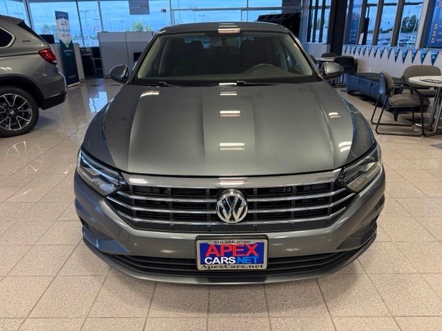 Volkswagen Jetta Vehicle Full-screen Gallery Image 08