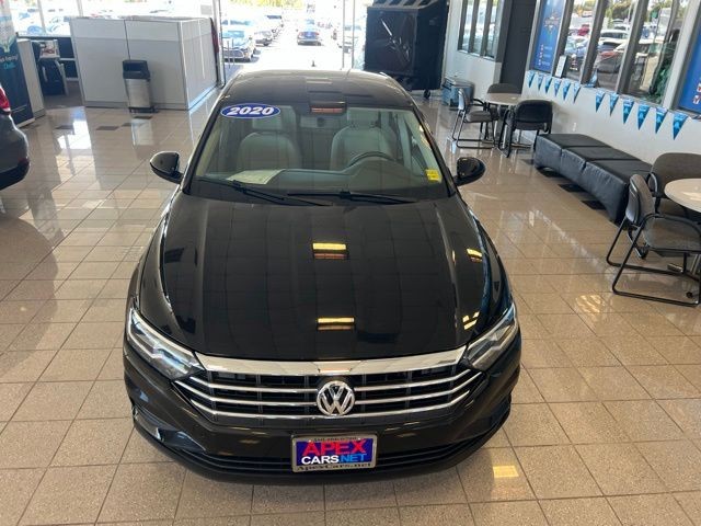 Volkswagen Jetta Vehicle Full-screen Gallery Image 18