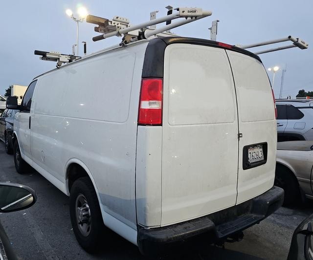 Chevrolet Express Cargo Van Vehicle Full-screen Gallery Image 02