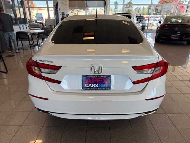 Honda Accord Sedan Vehicle Full-screen Gallery Image 05