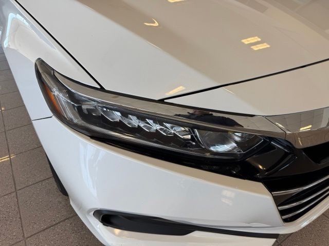 Honda Accord Sedan Vehicle Full-screen Gallery Image 10