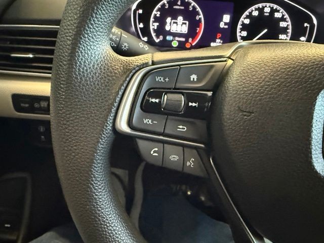 Honda Accord Sedan Vehicle Full-screen Gallery Image 18