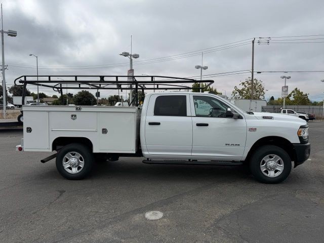 Ram 2500 Vehicle Full-screen Gallery Image 02