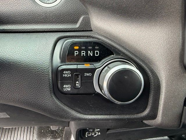Ram 2500 Vehicle Full-screen Gallery Image 16