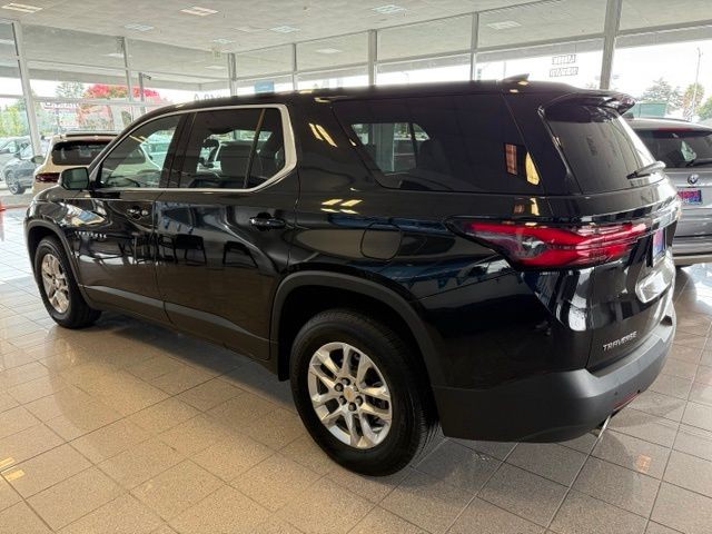 Chevrolet Traverse Vehicle Full-screen Gallery Image 06