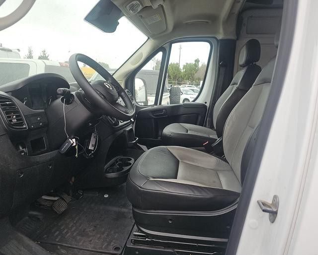 Ram ProMaster Cargo Van Vehicle Full-screen Gallery Image 03