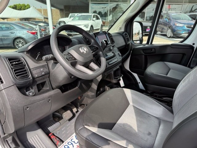 Ram ProMaster Cargo Van Vehicle Full-screen Gallery Image 14