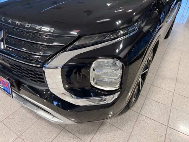 Mitsubishi Outlander PHEV Vehicle Full-screen Gallery Image 09