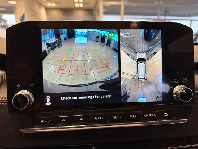 Mitsubishi Outlander PHEV Vehicle Full-screen Gallery Image 14
