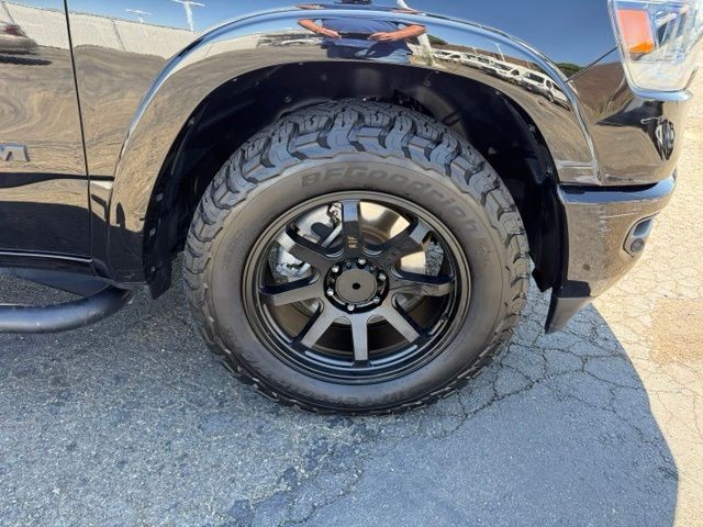 Ram 1500 Vehicle Full-screen Gallery Image 14