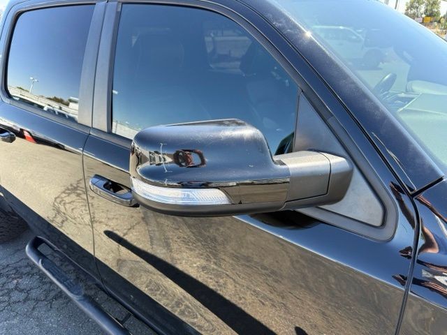 Ram 1500 Vehicle Full-screen Gallery Image 15