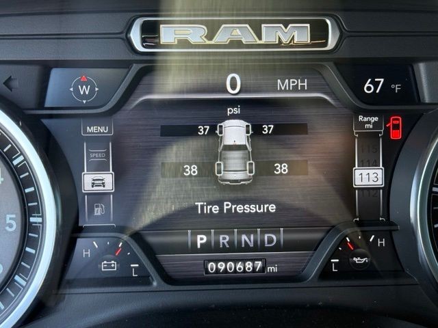 Ram 1500 Vehicle Full-screen Gallery Image 16
