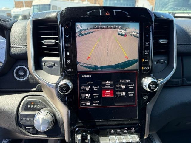 Ram 1500 Vehicle Full-screen Gallery Image 19