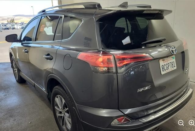 Toyota RAV4 Hybrid Vehicle Full-screen Gallery Image 02