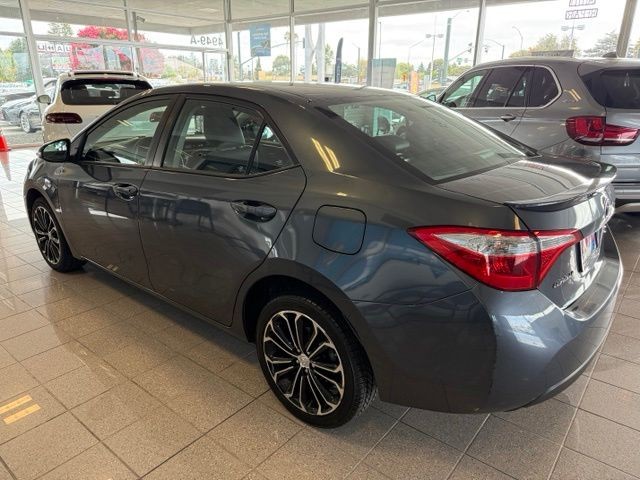 Toyota Corolla Vehicle Full-screen Gallery Image 06