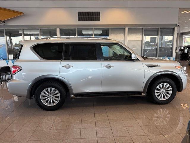 Nissan Armada Vehicle Full-screen Gallery Image 03
