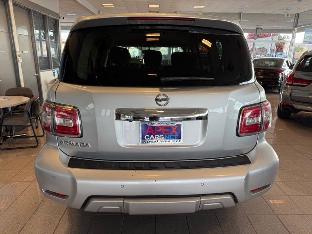 Nissan Armada Vehicle Full-screen Gallery Image 05