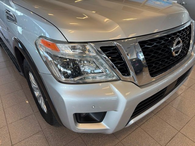 Nissan Armada Vehicle Full-screen Gallery Image 09