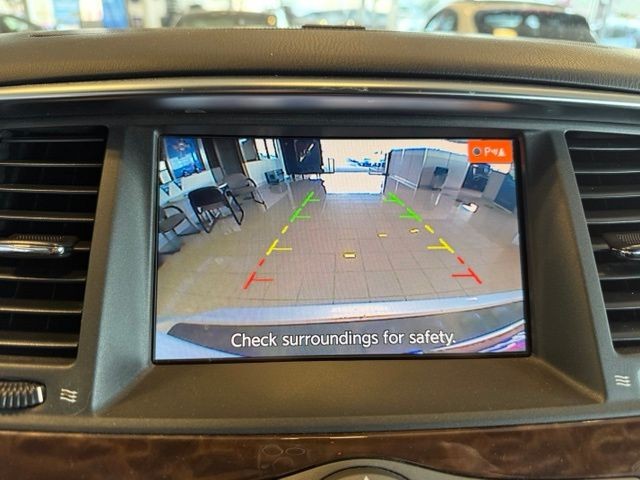 Nissan Armada Vehicle Full-screen Gallery Image 15