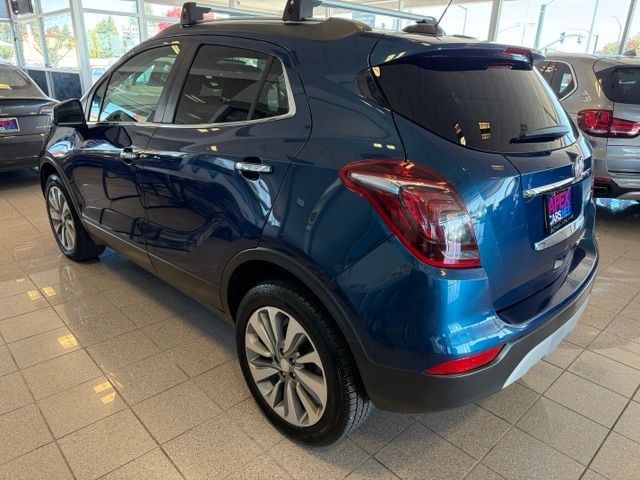 Buick Encore Vehicle Full-screen Gallery Image 06