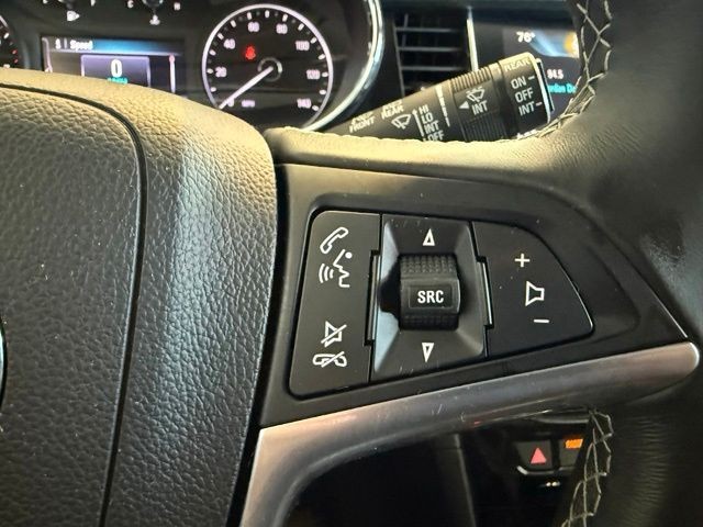 Buick Encore Vehicle Full-screen Gallery Image 18
