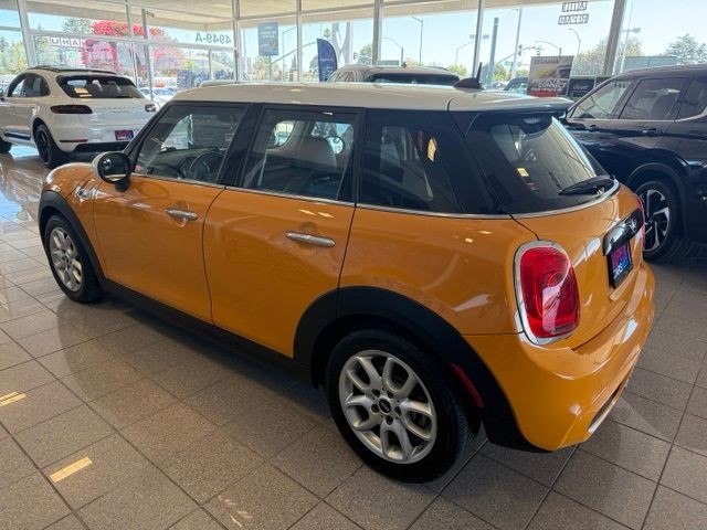 MINI Hardtop 4 Door Vehicle Full-screen Gallery Image 06