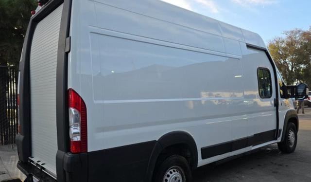 Ram ProMaster Delivery Van BEV Vehicle Full-screen Gallery Image 03