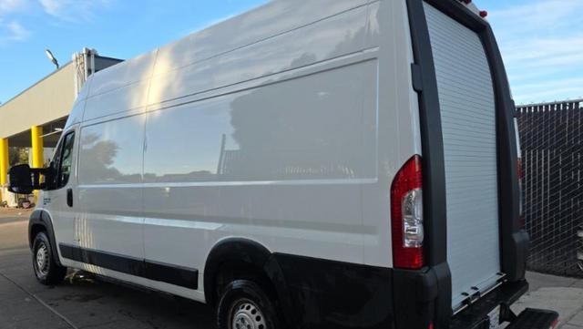 Ram ProMaster Delivery Van BEV Vehicle Full-screen Gallery Image 05