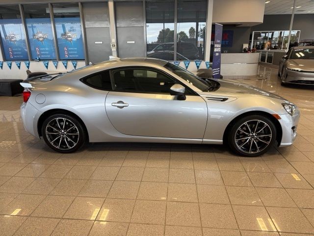 Subaru BRZ Vehicle Full-screen Gallery Image 03