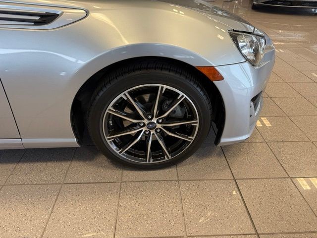 Subaru BRZ Vehicle Full-screen Gallery Image 11