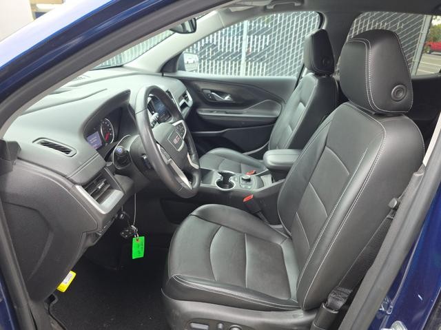 GMC Terrain Vehicle Full-screen Gallery Image 05
