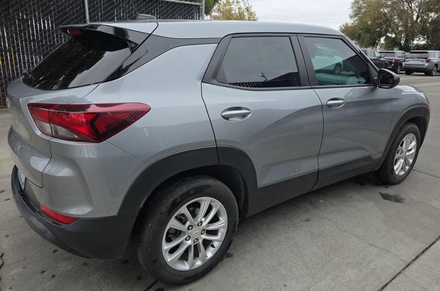 Chevrolet Trailblazer Vehicle Full-screen Gallery Image 02