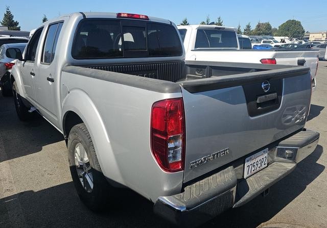Nissan Frontier Vehicle Full-screen Gallery Image 04