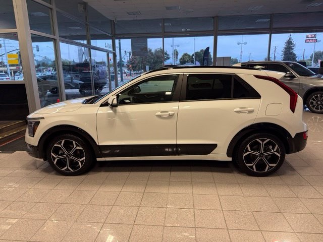 Kia Niro Vehicle Full-screen Gallery Image 07