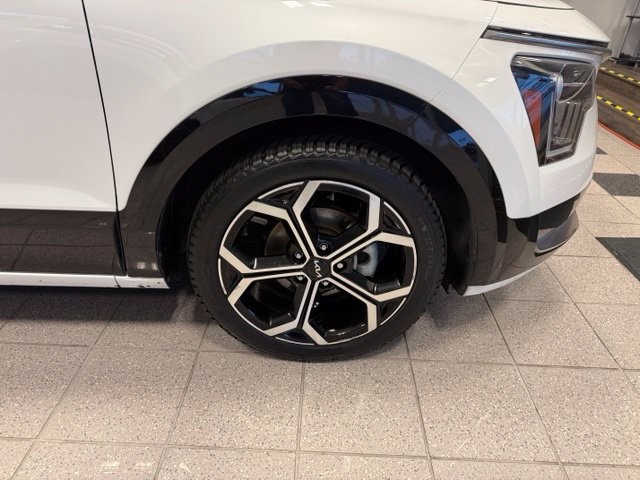 Kia Niro Vehicle Full-screen Gallery Image 12